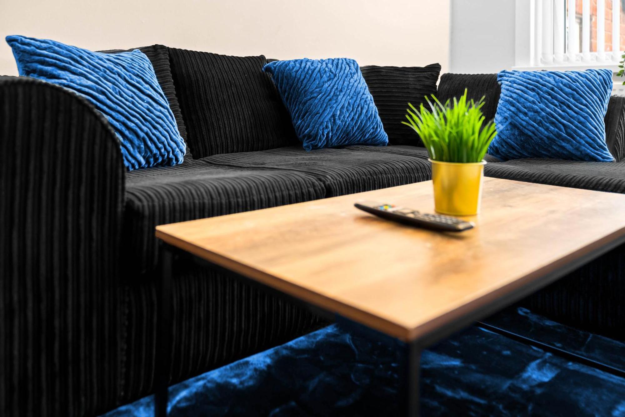 Two Bedroom Apartment - Single Beds - Accommodates 3 - Street Parking - Top Rated -Wbb West Bromwich Esterno foto