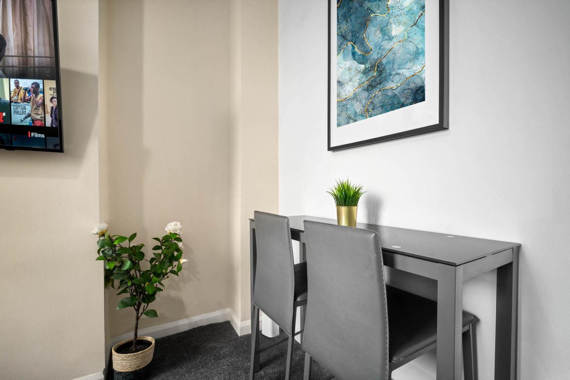 Two Bedroom Apartment - Single Beds - Accommodates 3 - Street Parking - Top Rated -Wbb West Bromwich Esterno foto