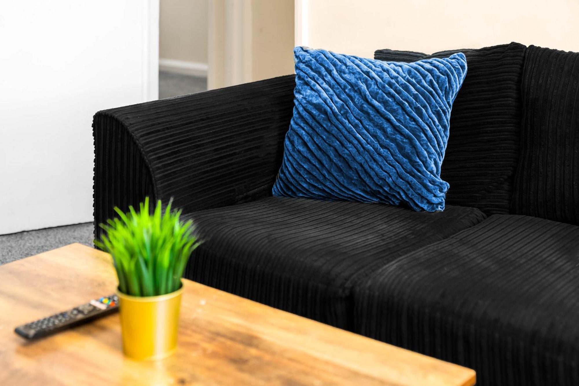 Two Bedroom Apartment - Single Beds - Accommodates 3 - Street Parking - Top Rated -Wbb West Bromwich Esterno foto